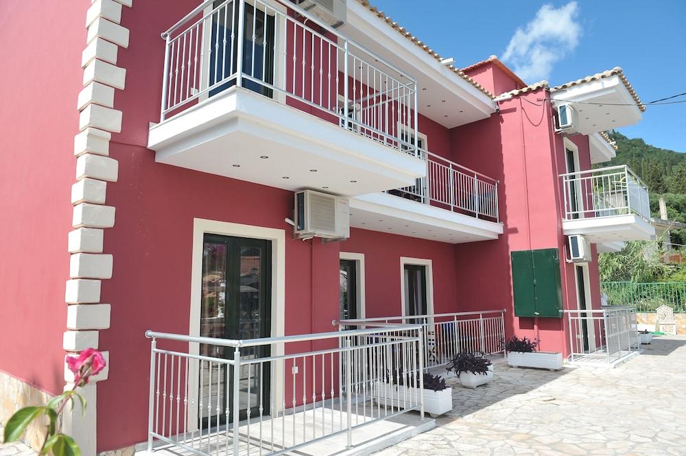 Kerkyra Beach Hotel&Apartments Benitses  Exterior foto
