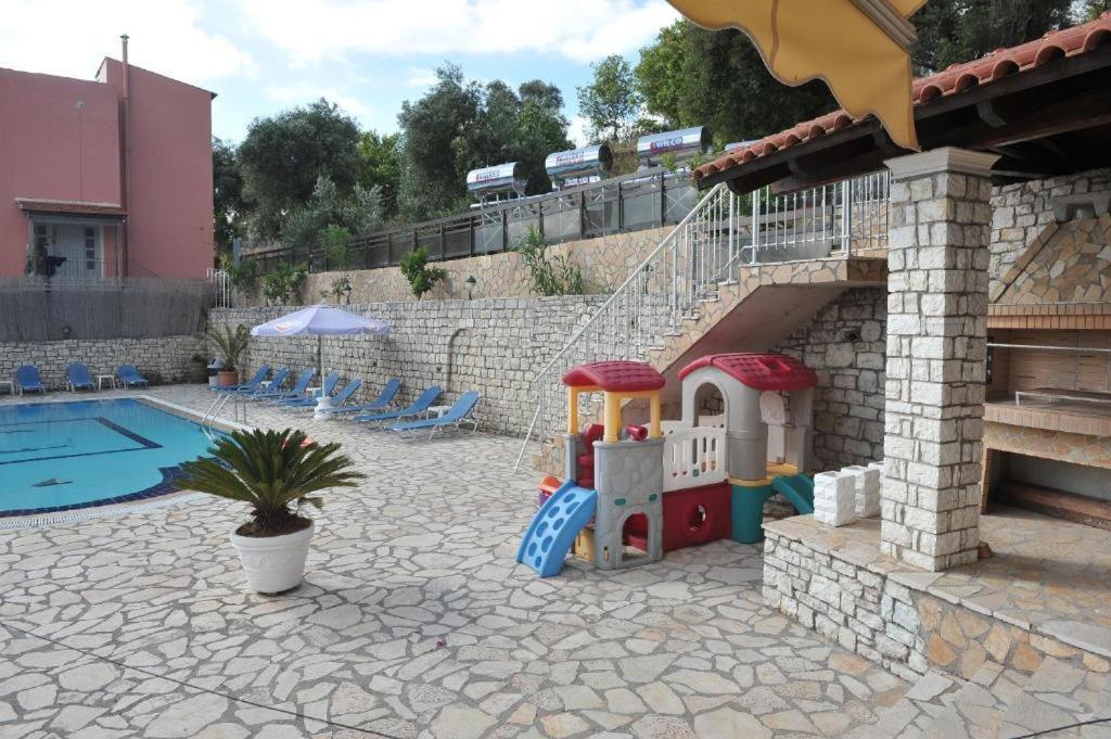 Kerkyra Beach Hotel&Apartments Benitses  Exterior foto