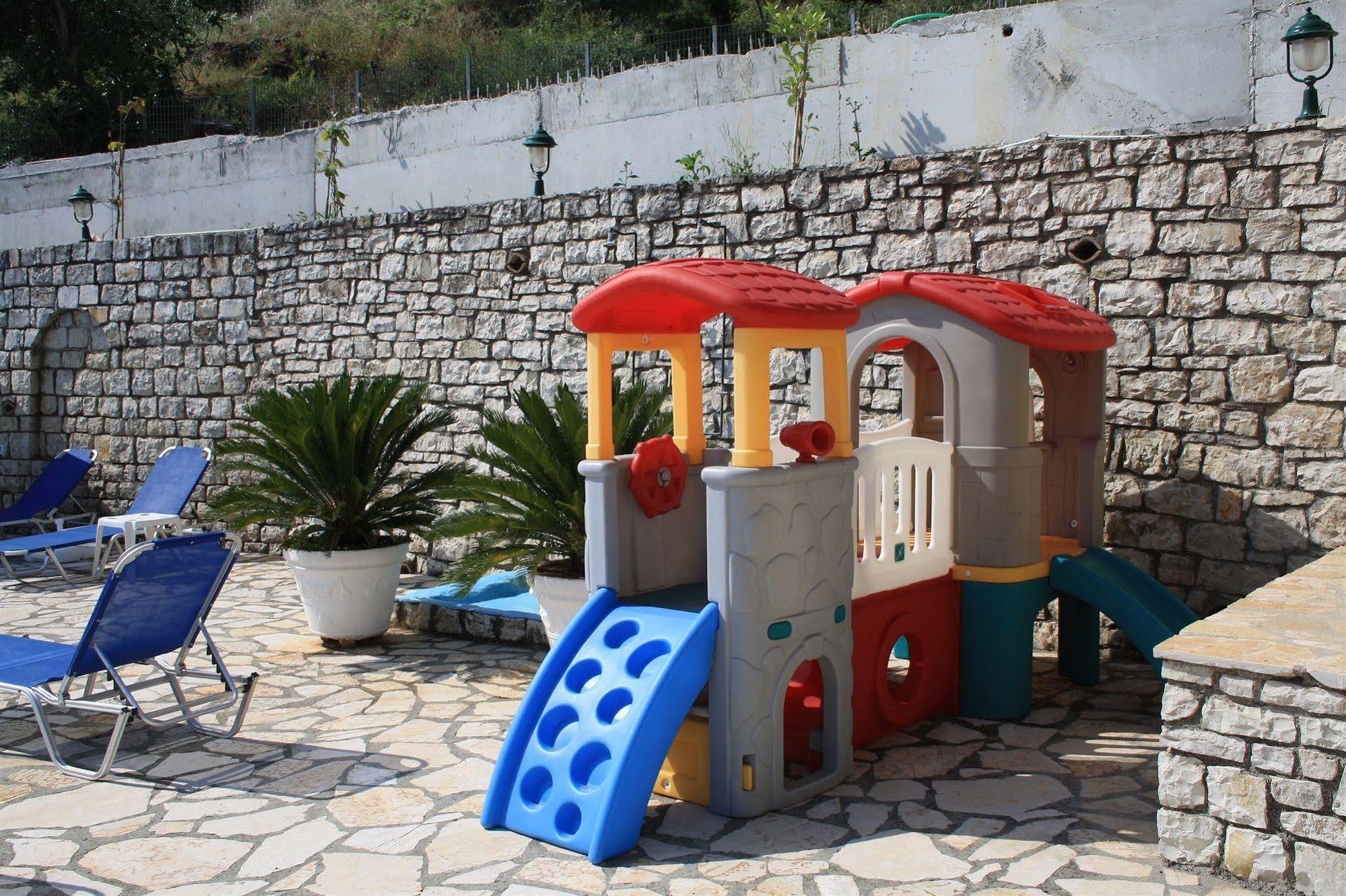 Kerkyra Beach Hotel&Apartments Benitses  Exterior foto